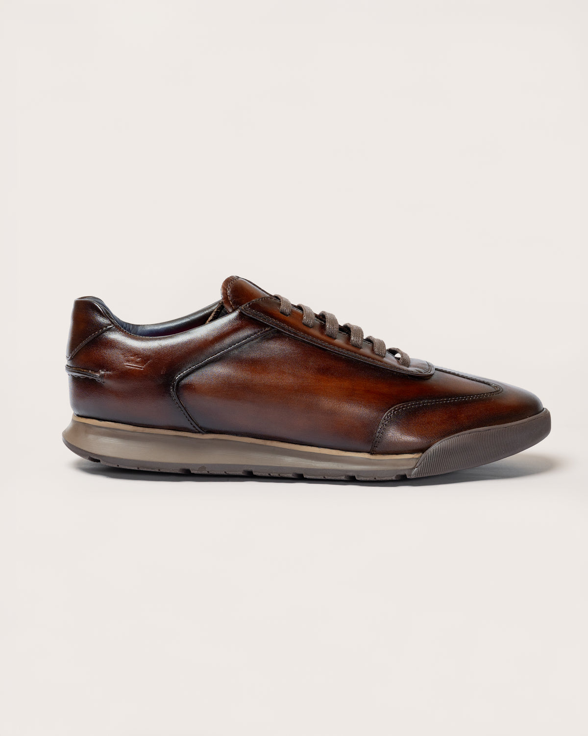 Sneakers Lino café